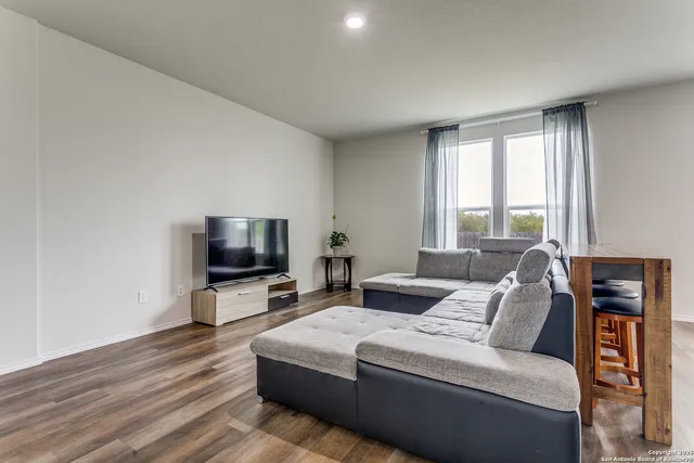 $389,000 | 6727 Ashcat, Converse, TX 78109