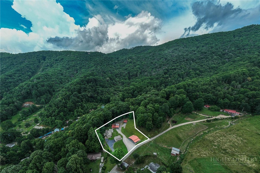 1861 Vanderpool Road Vilas, NC 28692 - Photo 4 of 50