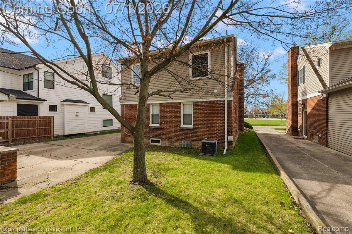 2209 Windemere Road Birmingham, MI 48009 - Photo 34 of 37