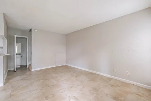 $1,150 | 6633 West Airport Boulevard, Unit 502, Houston, TX 77035