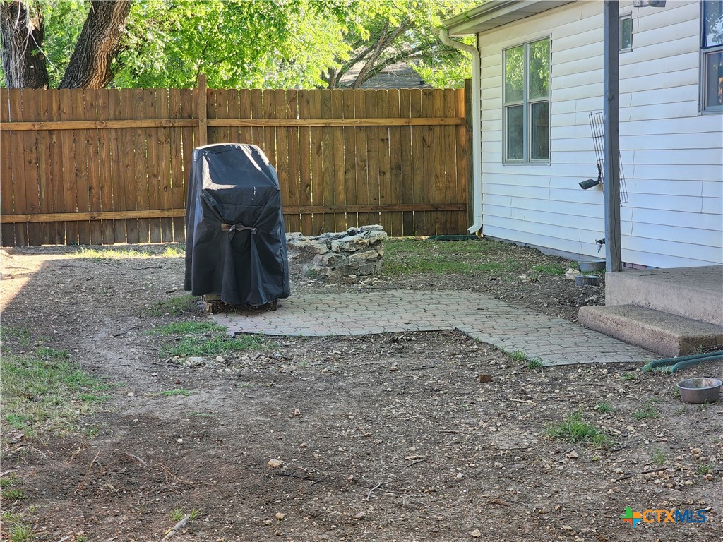 502 North 7th Street Copperas Cove, TX 76522 - Photo 19 of 22 a view of a backyard
