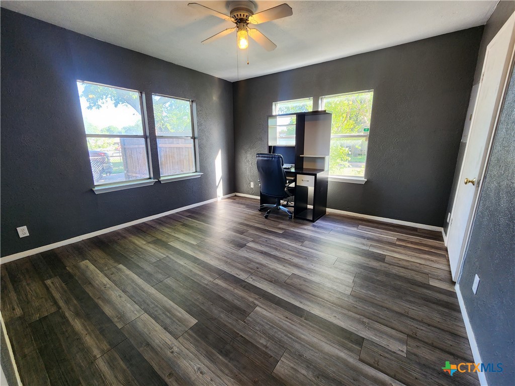 502 North 7th Street Copperas Cove, TX 76522 - Photo 6 of 22 a view of livingroom with window