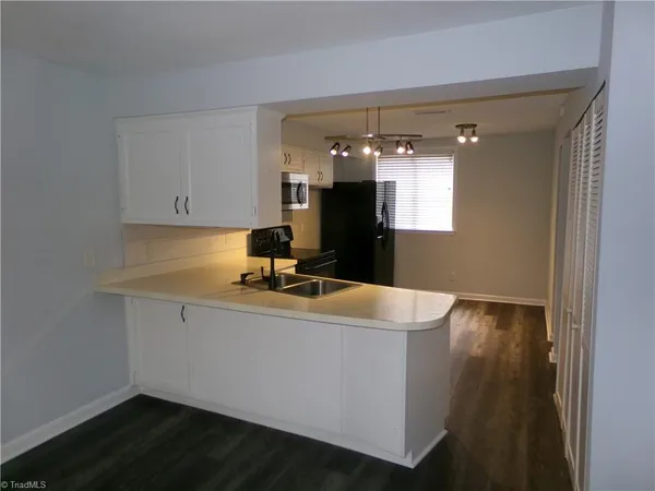 $1,650 | 218 Lamplighter Circle, Winston-Salem, NC 27104