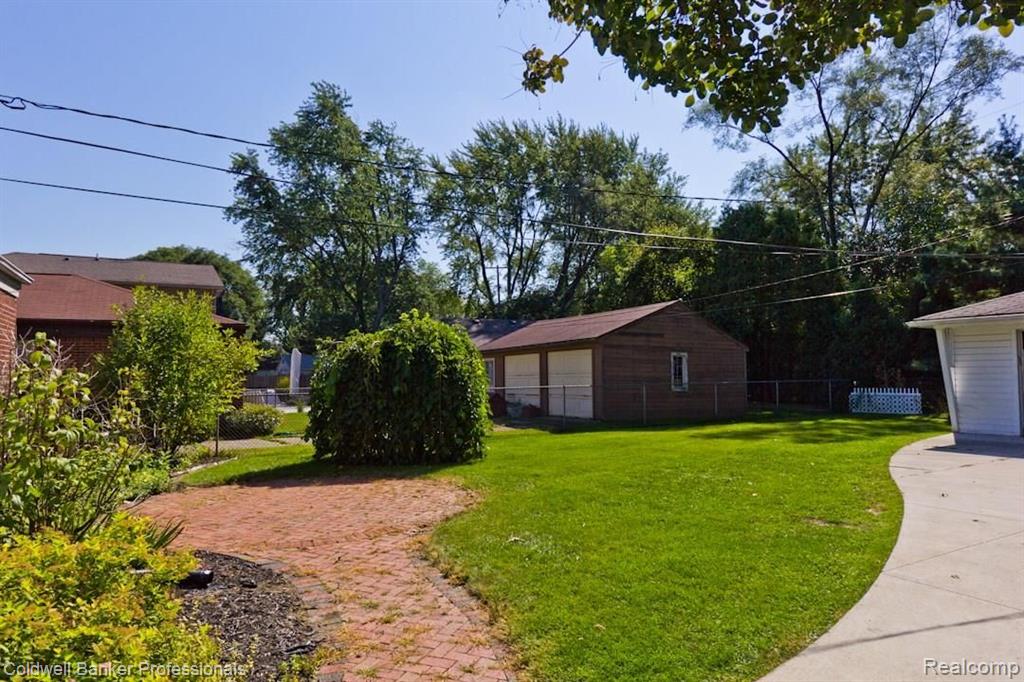 2626 Windemere Road Birmingham, MI 48009 - Photo 24 of 29