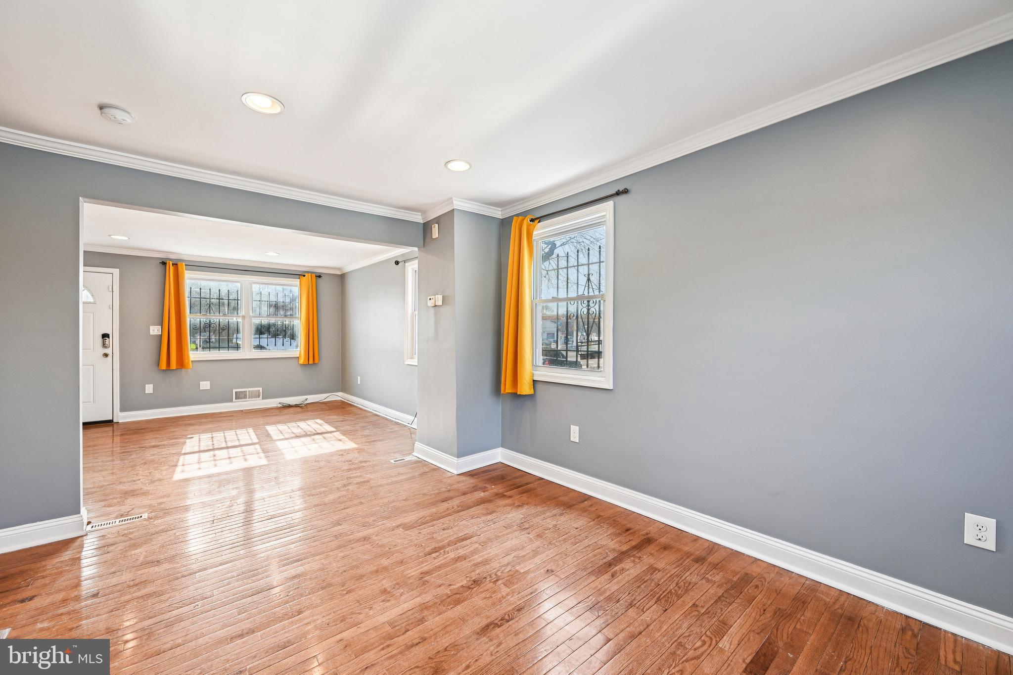 1215 Cooks Lane Baltimore, MD 21229 - Photo 12 of 45 Dining Room