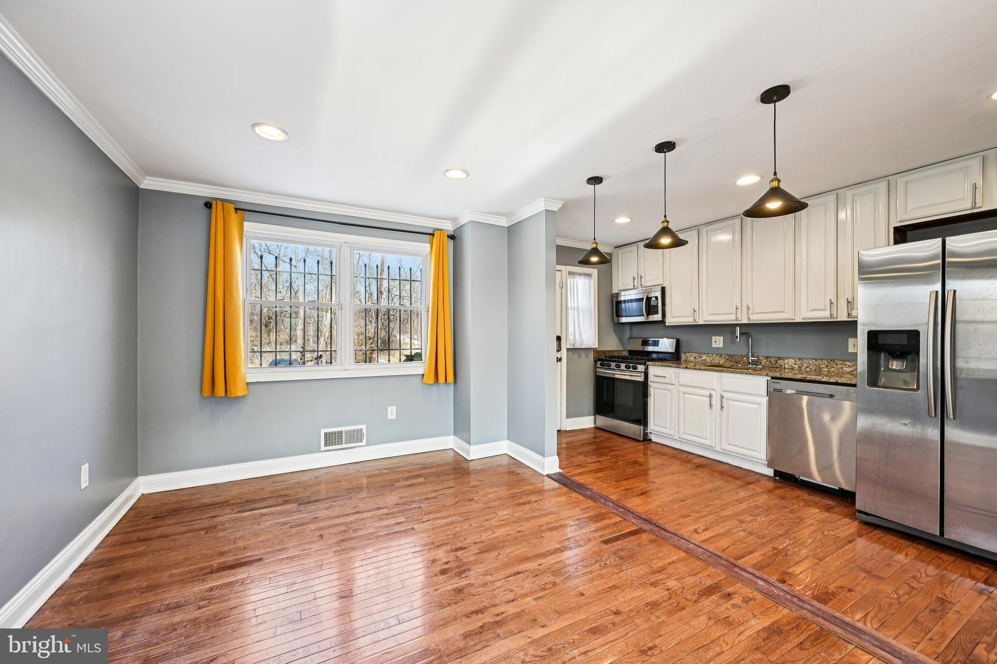 1215 Cooks Lane Baltimore, MD 21229 - Photo 13 of 45 Dining Room