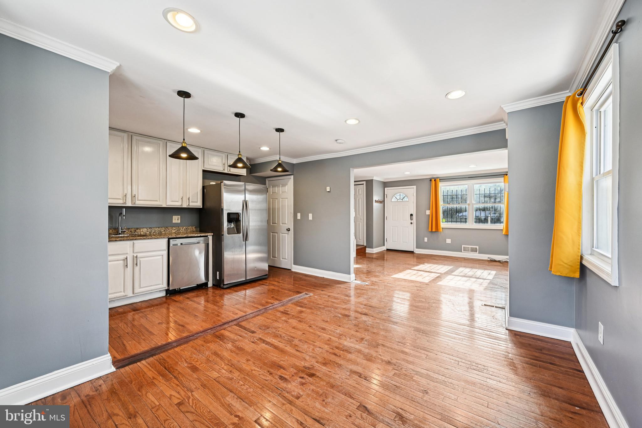 1215 Cooks Lane Baltimore, MD 21229 - Photo 2 of 45 Kitchen