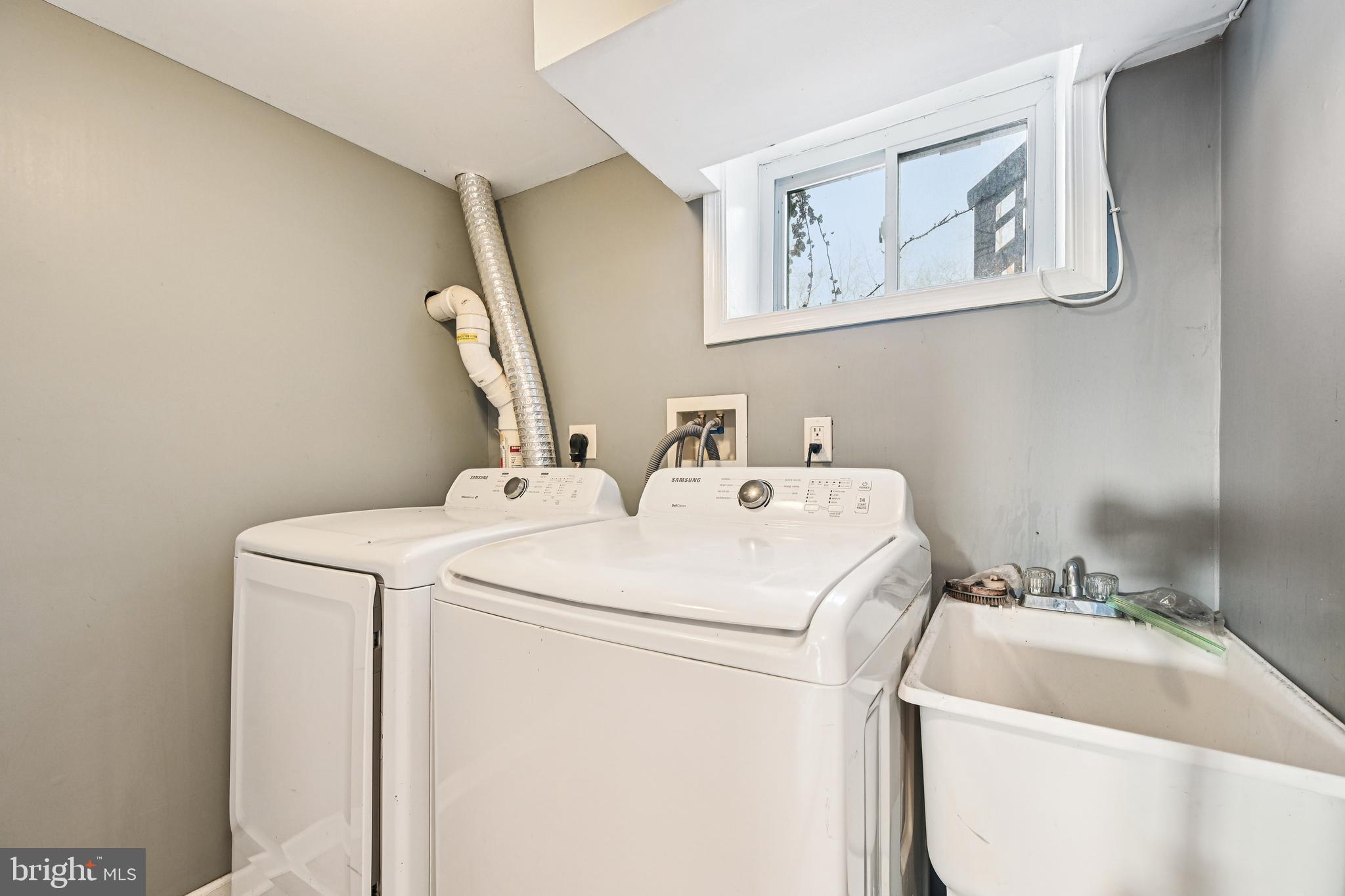 1215 Cooks Lane Baltimore, MD 21229 - Photo 38 of 45 Laundry Room