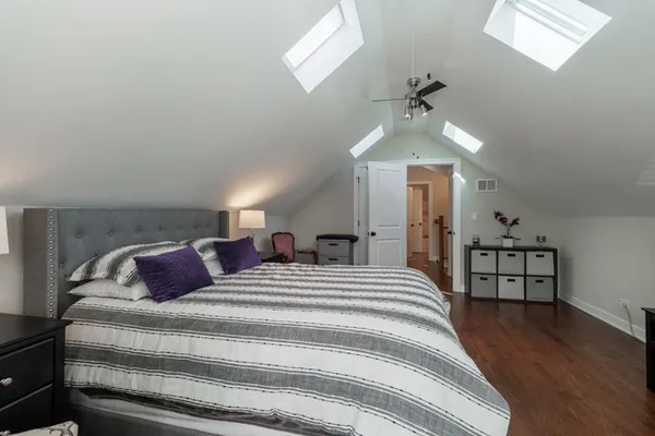 $629,900 | 1746 West 104th Place, Chicago, IL 60643