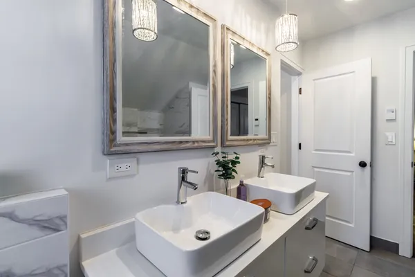 $629,900 | 1746 West 104th Place, Chicago, IL 60643