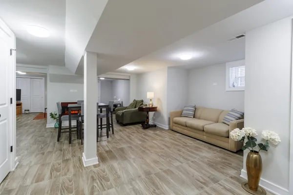 $629,900 | 1746 West 104th Place, Chicago, IL 60643