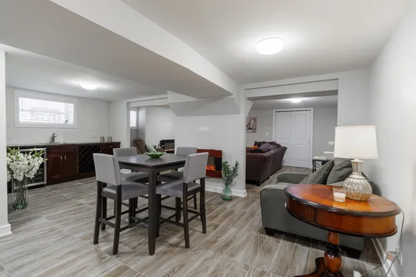 $629,900 | 1746 West 104th Place, Chicago, IL 60643