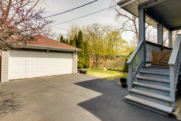 $629,900 | 1746 West 104th Place, Chicago, IL 60643