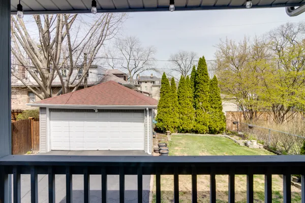 $629,900 | 1746 West 104th Place, Chicago, IL 60643
