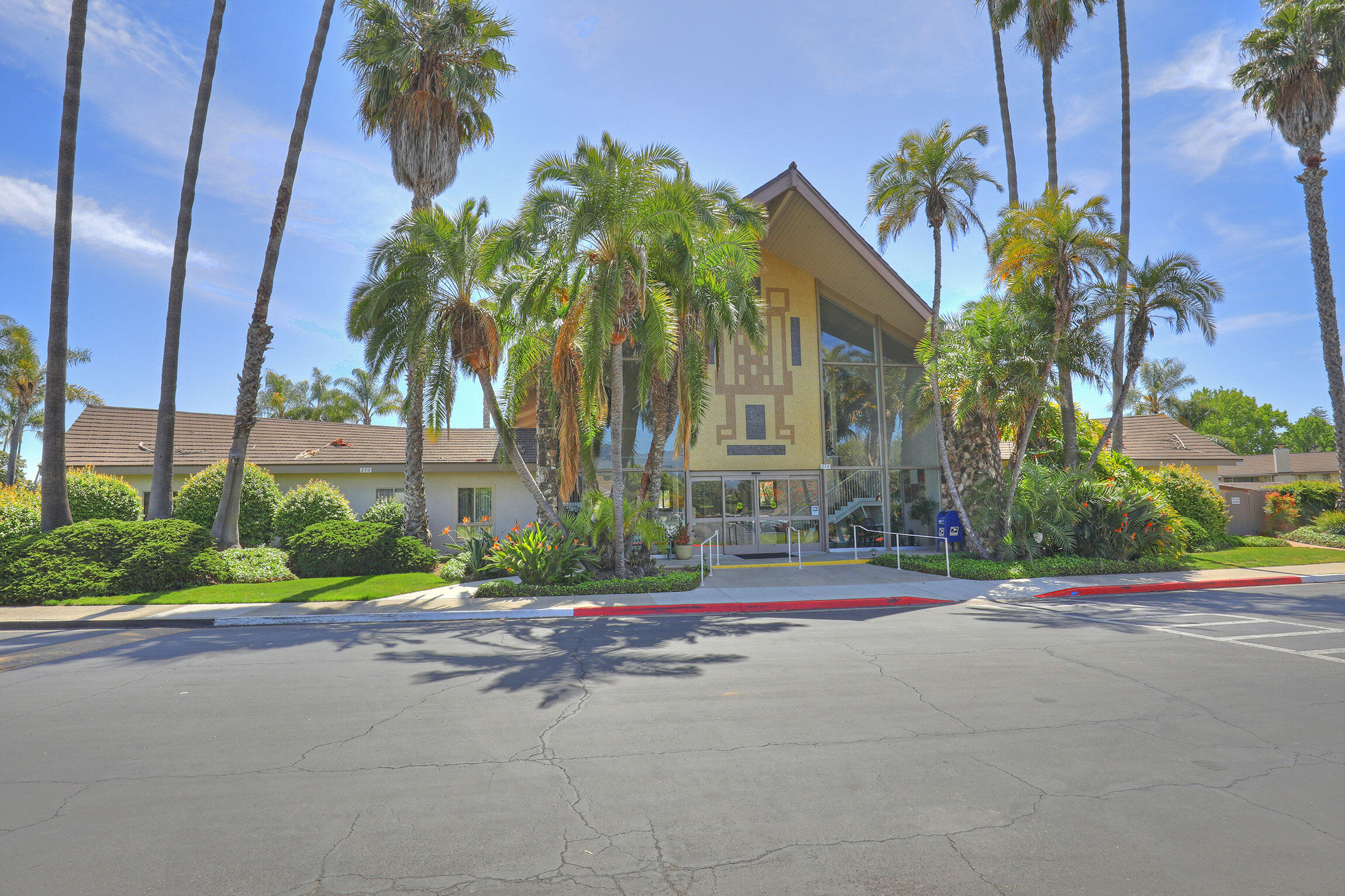 5722 Encina Road, Unit 3 Goleta, CA 93117 - Photo 13 of 19 Clubhouse