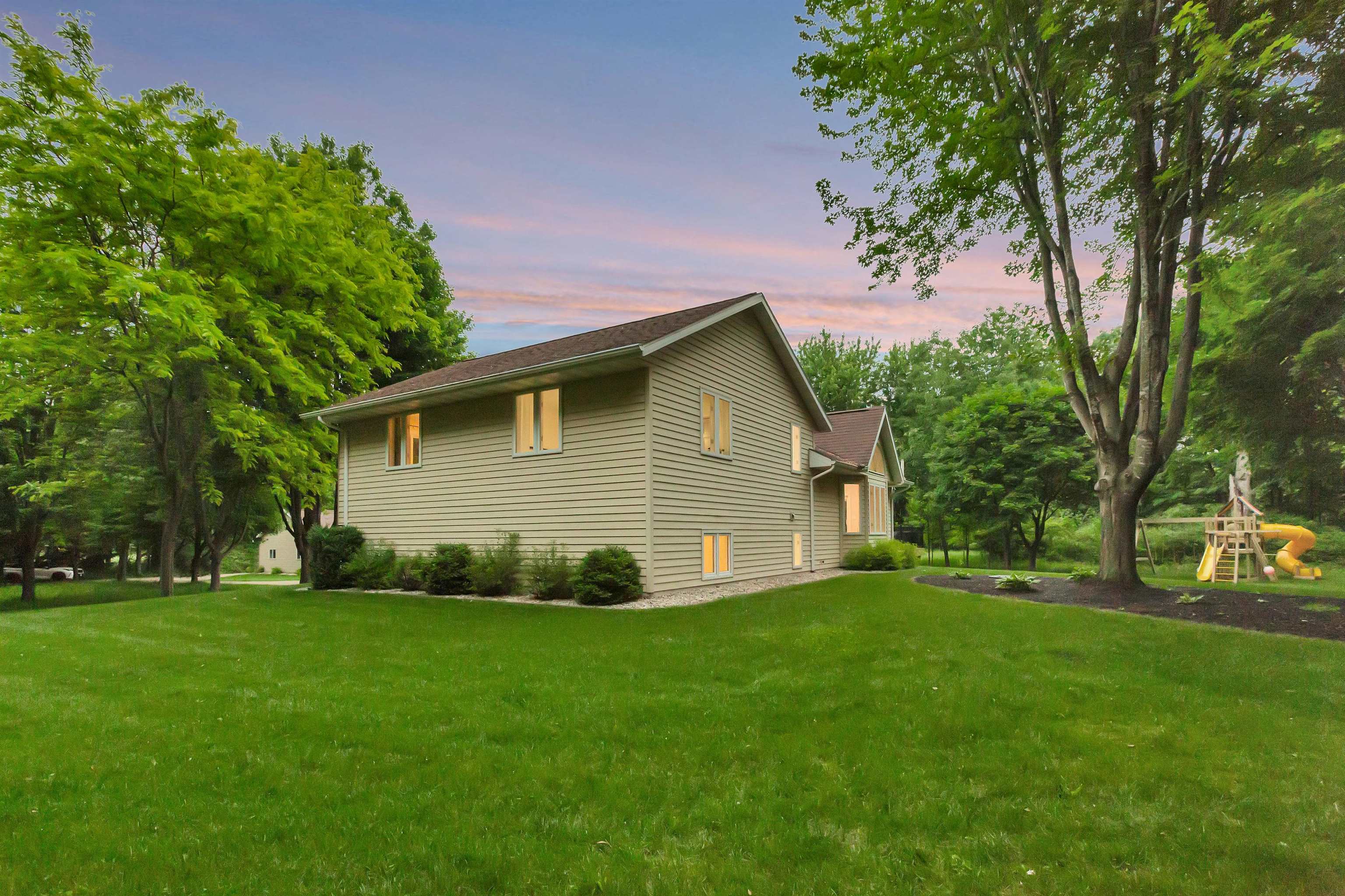 N5210 Whitetail Road Seymour, WI 54165 - Photo 6 of 43
