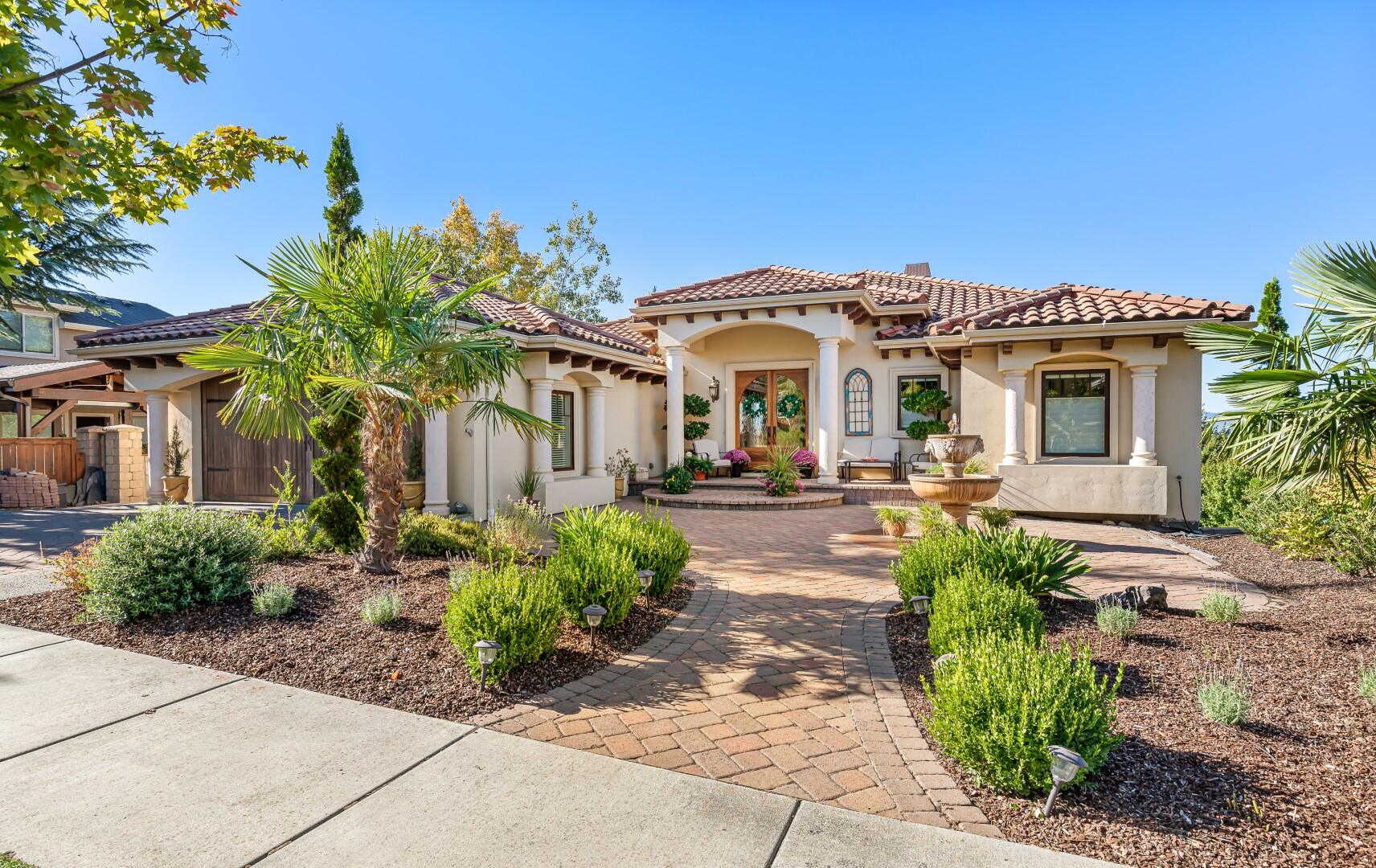 4270 Evening Ridge Terrace Medford, OR 97504 - Photo 1 of 89 9R9A9520