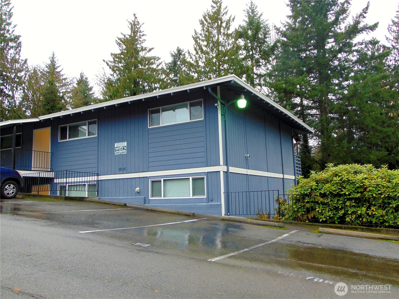 303 Poppy Road Bothell, WA 98012 - Photo 15 of 22 a house with a outdoor space