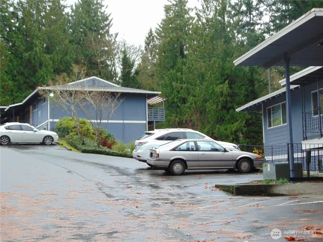a house view with a outdoor space