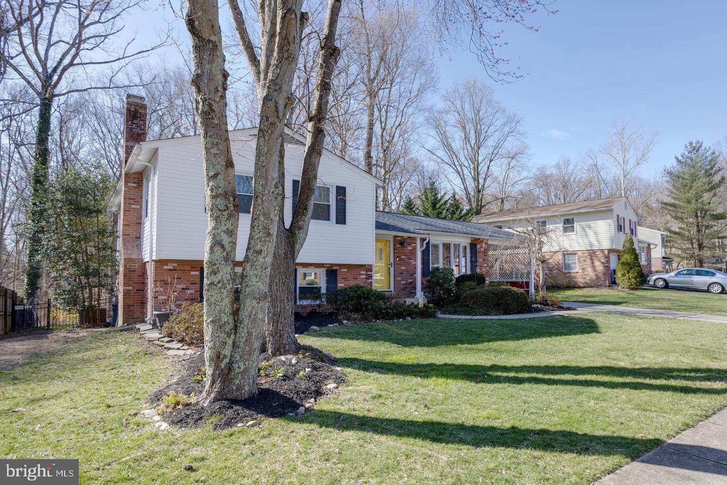 7117 Hadlow Court Springfield, VA 22152 - Photo 3 of 36
