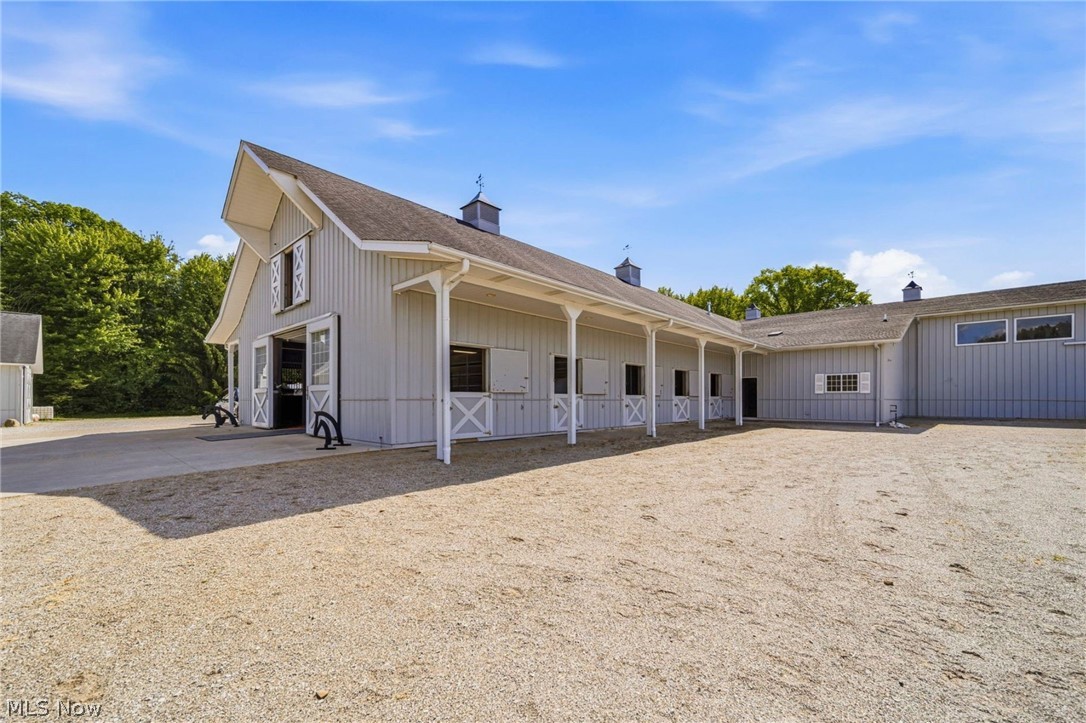 3126 Mennonite Road Mantua, OH 44255 - Photo 4 of 41