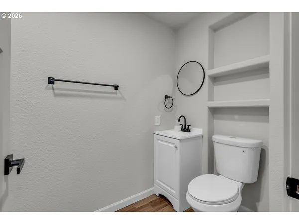 $649,900 | 77071 Delena Mayger Road, Rainier, OR 97048