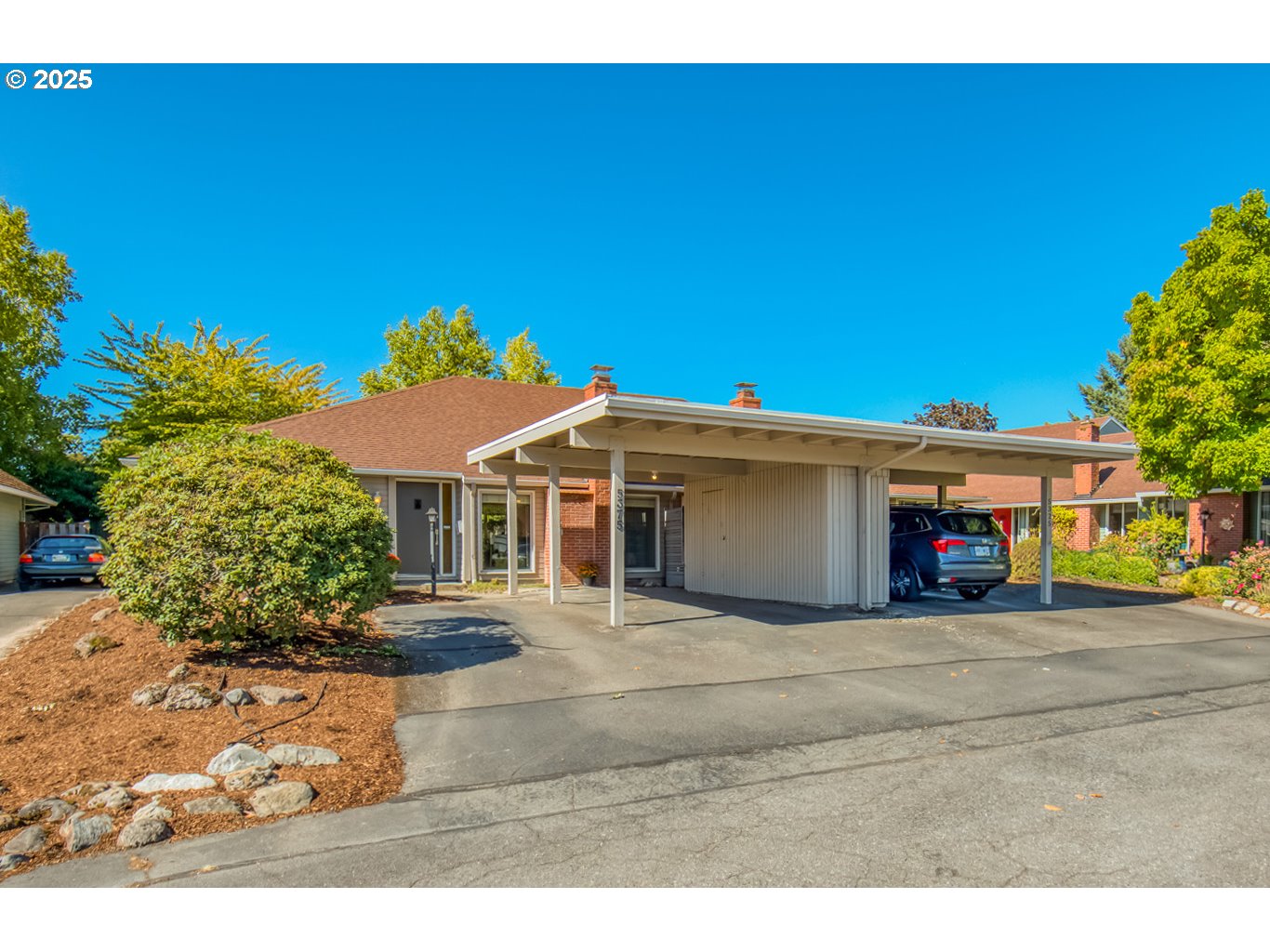 a view of a house with a outdoor space