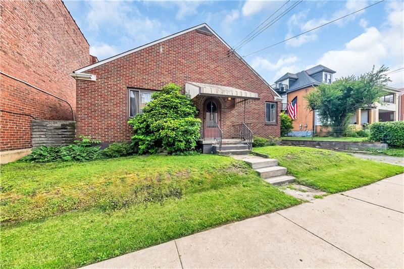 1105 Broadway Avenue McKees Rocks, PA 15136 - Photo 2 of 25 Gallery Image 2