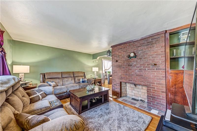 1105 Broadway Avenue McKees Rocks, PA 15136 - Photo 3 of 25 Gallery Image 3
