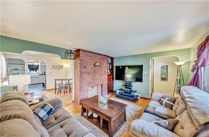 1105 Broadway Avenue McKees Rocks, PA 15136 - Photo 4 of 25 Gallery Image 4