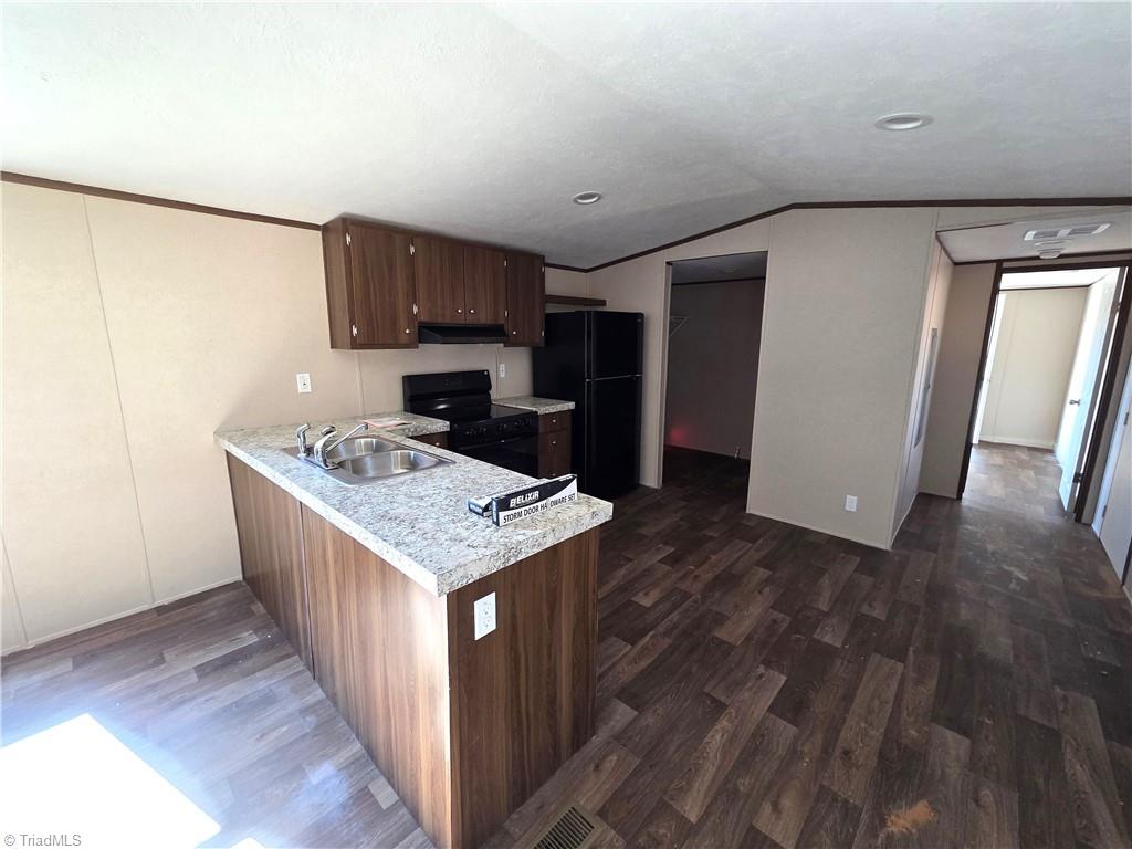 2211 Lynchburg Road Westfield, NC 27053 - Photo 4 of 12