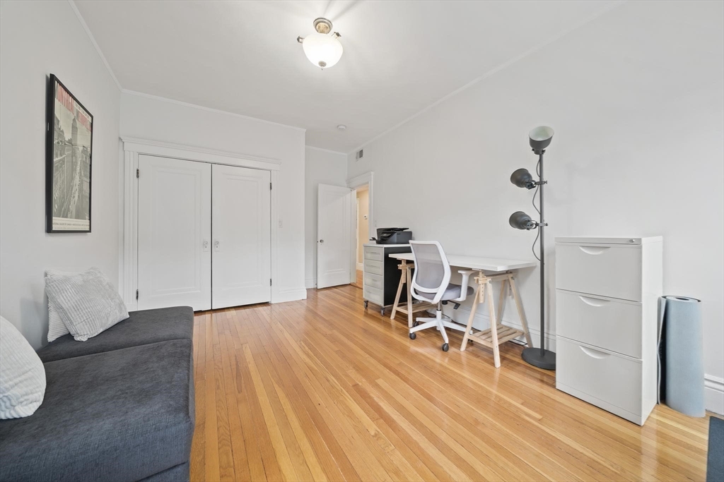 4 Fairbanks Street, Unit 2 Brookline, MA 02446 - Photo 18 of 35