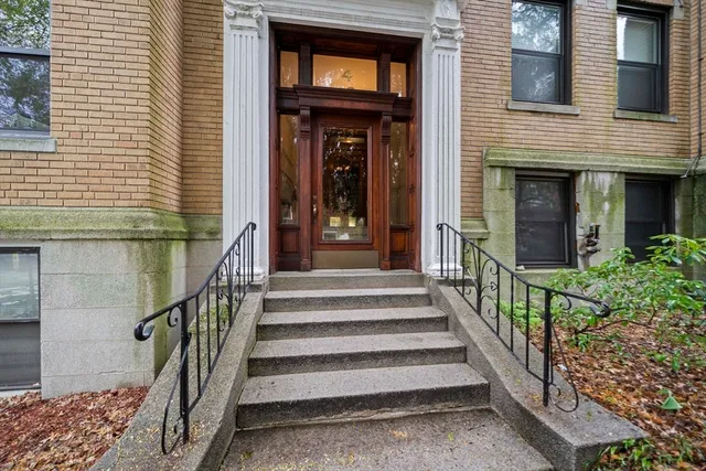 $1,399,000 | 4 Fairbanks Street, Unit 2, Brookline, MA 02446