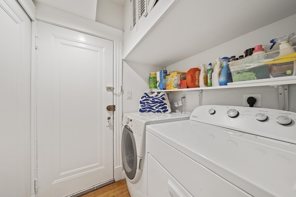 4 Fairbanks Street, Unit 2 Brookline, MA 02446 - Photo 22 of 35