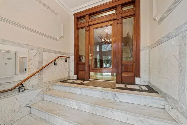 $1,399,000 | 4 Fairbanks Street, Unit 2, Brookline, MA 02446