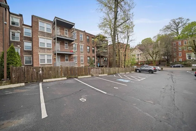 $1,399,000 | 4 Fairbanks Street, Unit 2, Brookline, MA 02446
