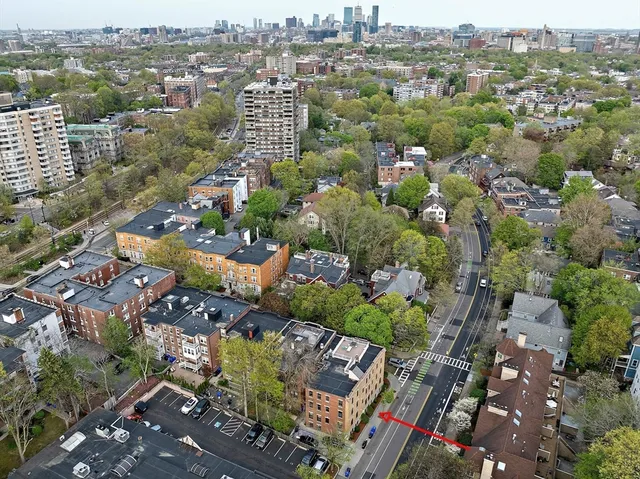 $1,399,000 | 4 Fairbanks Street, Unit 2, Brookline, MA 02446