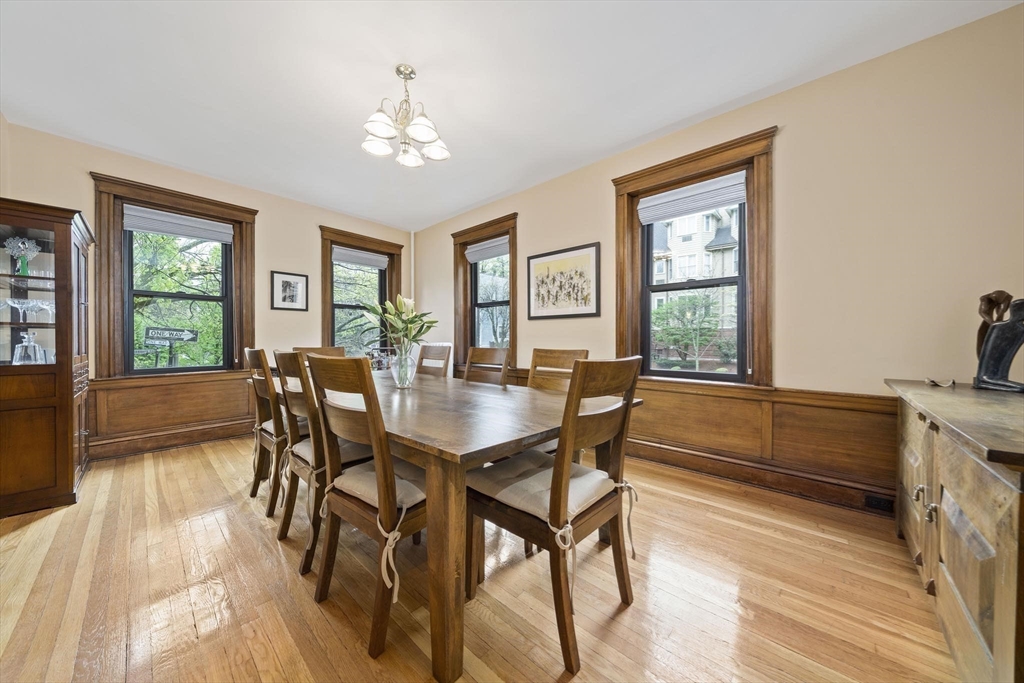 4 Fairbanks Street, Unit 2 Brookline, MA 02446 - Photo 8 of 35