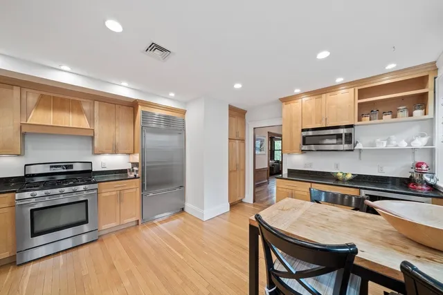 $1,399,000 | 4 Fairbanks Street, Unit 2, Brookline, MA 02446