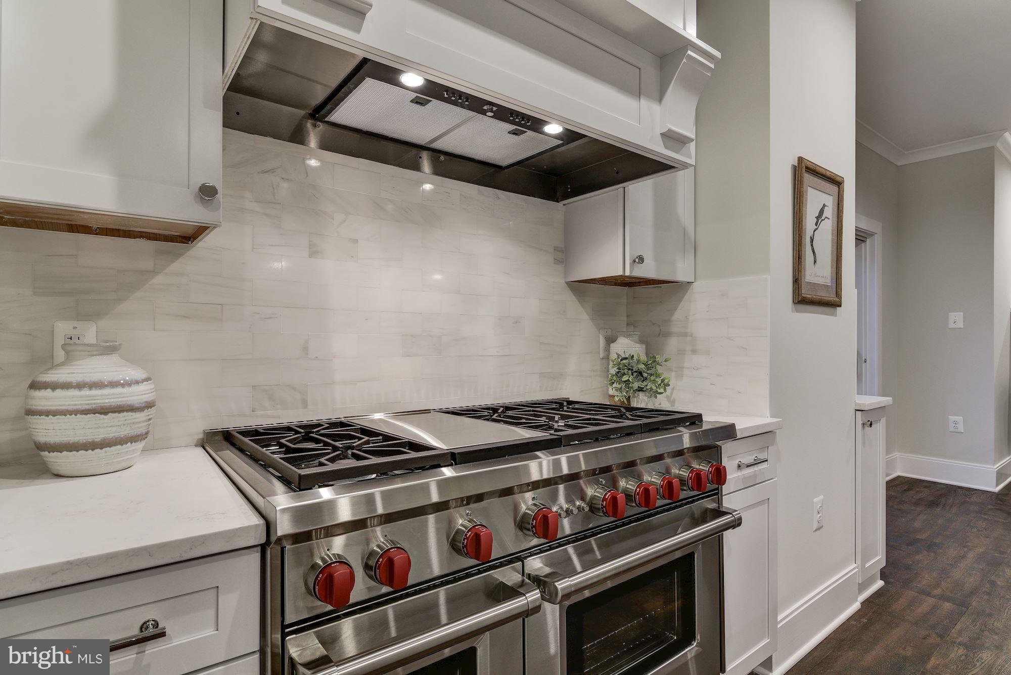 5319 Yorktown Road Bethesda, MD 20816 - Photo 13 of 34 WOLF RANGE