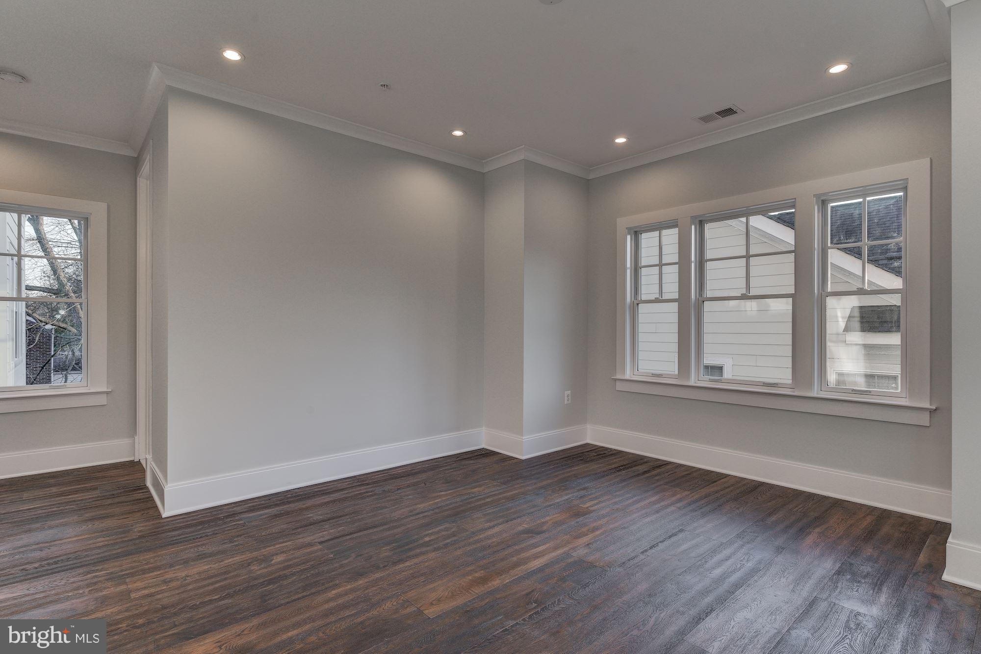 5319 Yorktown Road Bethesda, MD 20816 - Photo 23 of 34 Gallery Image 23
