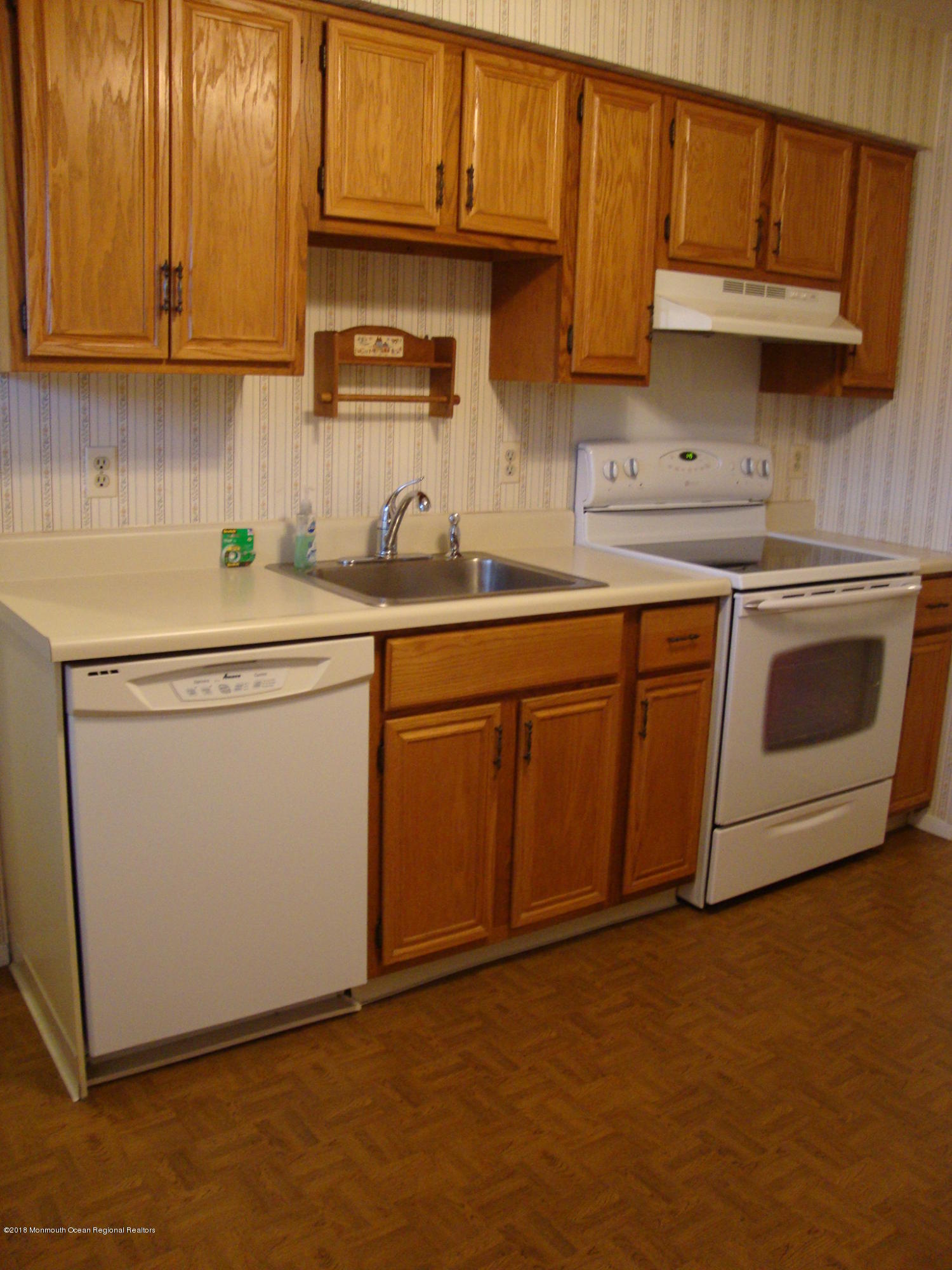 46 Hummingbird Lane Whiting, NJ 08759 - Photo 3 of 14 46 Hummingbird 013