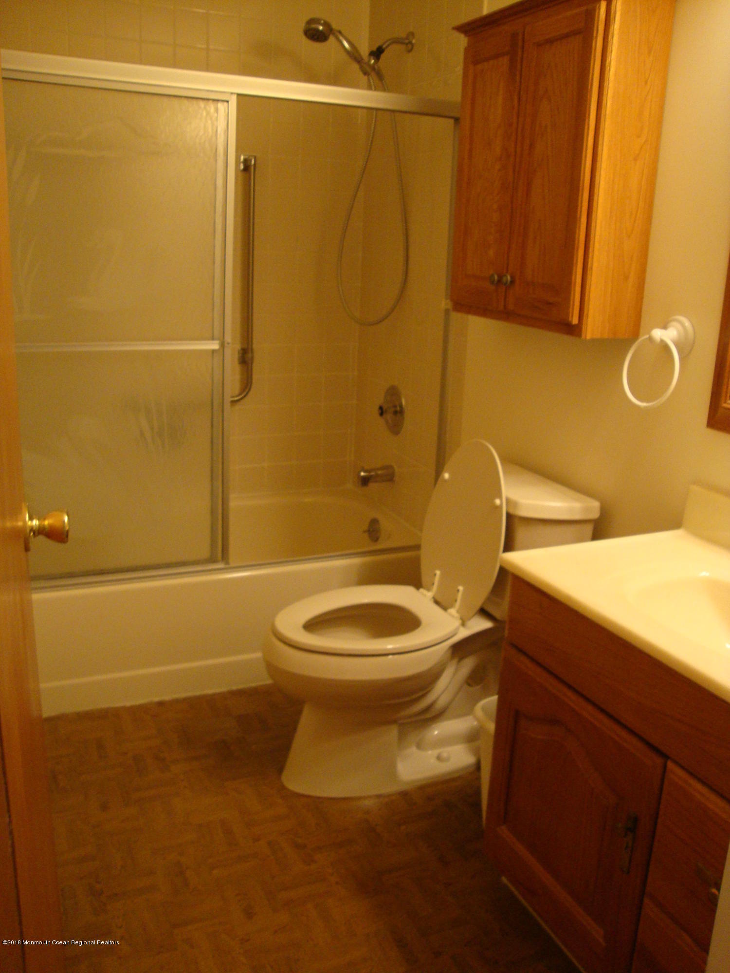 46 Hummingbird Lane Whiting, NJ 08759 - Photo 7 of 14 46 Hummingbird 020