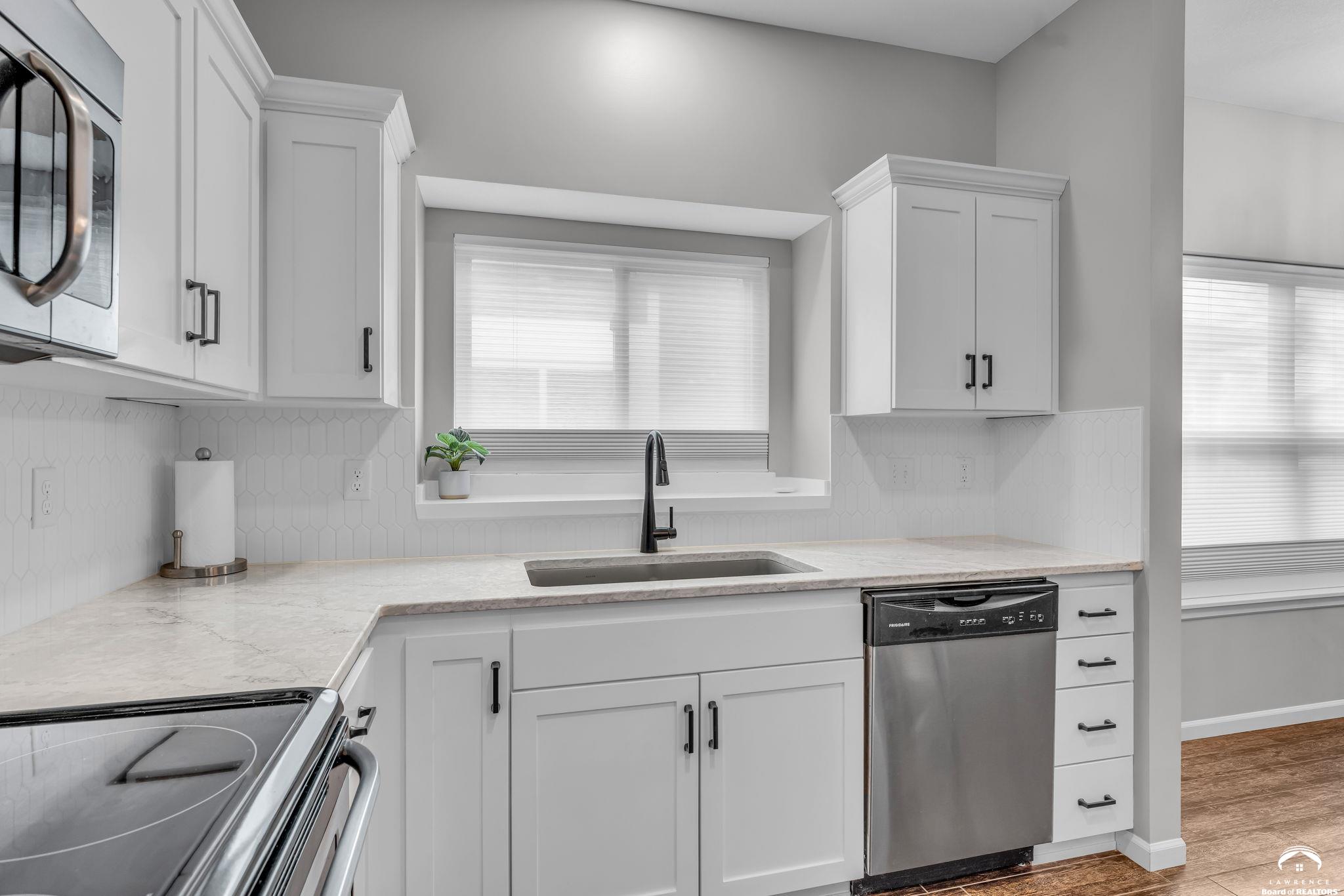 339 Florida Street Lawrence, KS 66044 - Photo 14 of 34