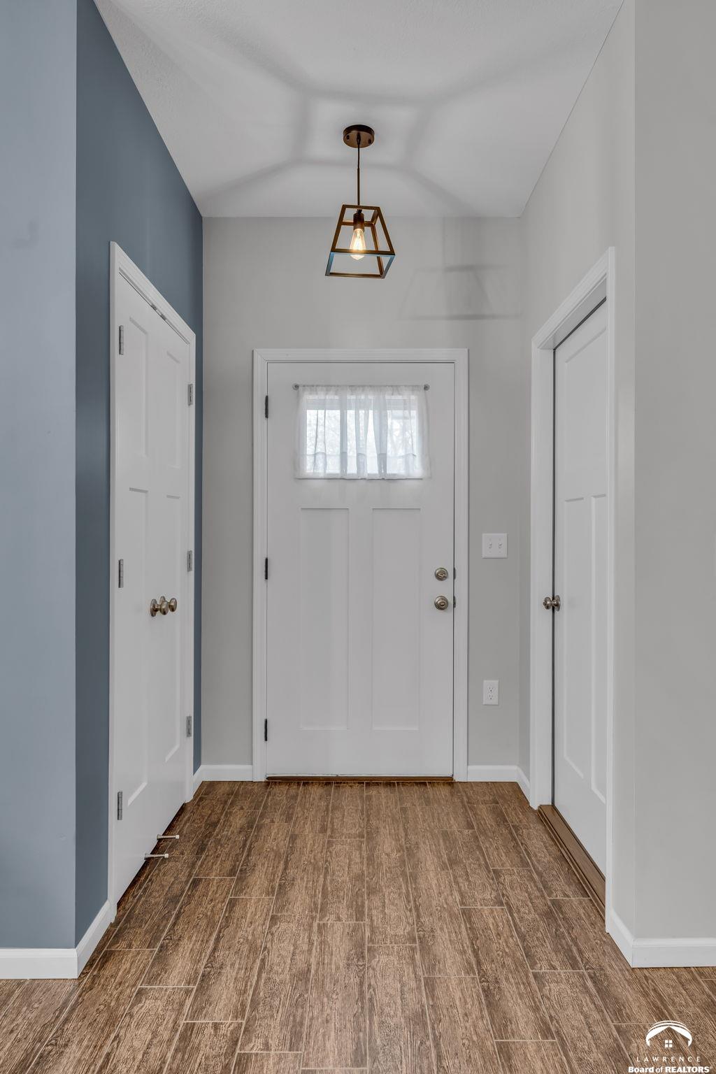 339 Florida Street Lawrence, KS 66044 - Photo 6 of 34