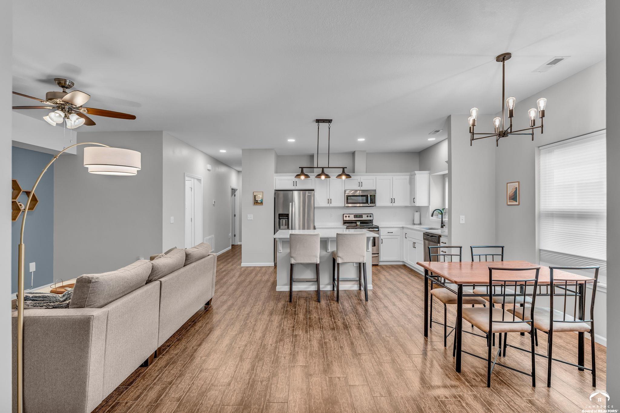 339 Florida Street Lawrence, KS 66044 - Photo 7 of 34