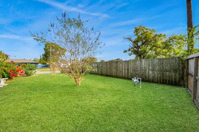 a view of an outdoor space and yard