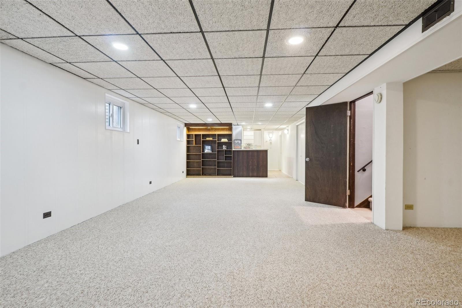 1118 Eagle Road Broomfield, CO 80020 - Photo 32 of 50 a view of a livingroom with furniture