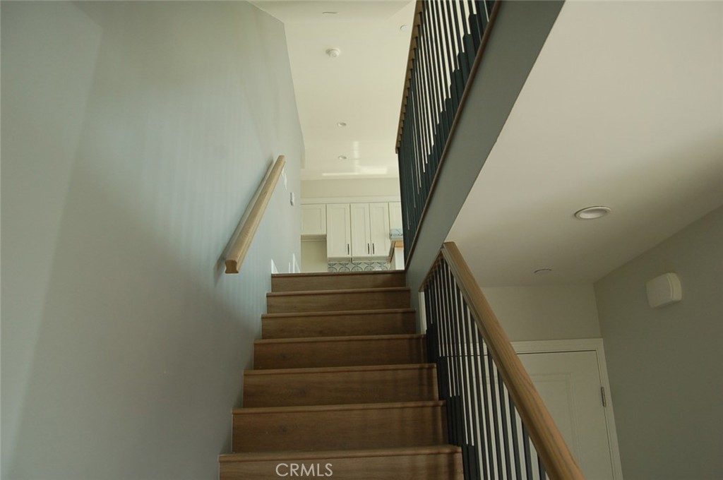 425 West Duarte Road, Unit 411B Monrovia, CA 91016 - Photo 11 of 34 a view of entryway