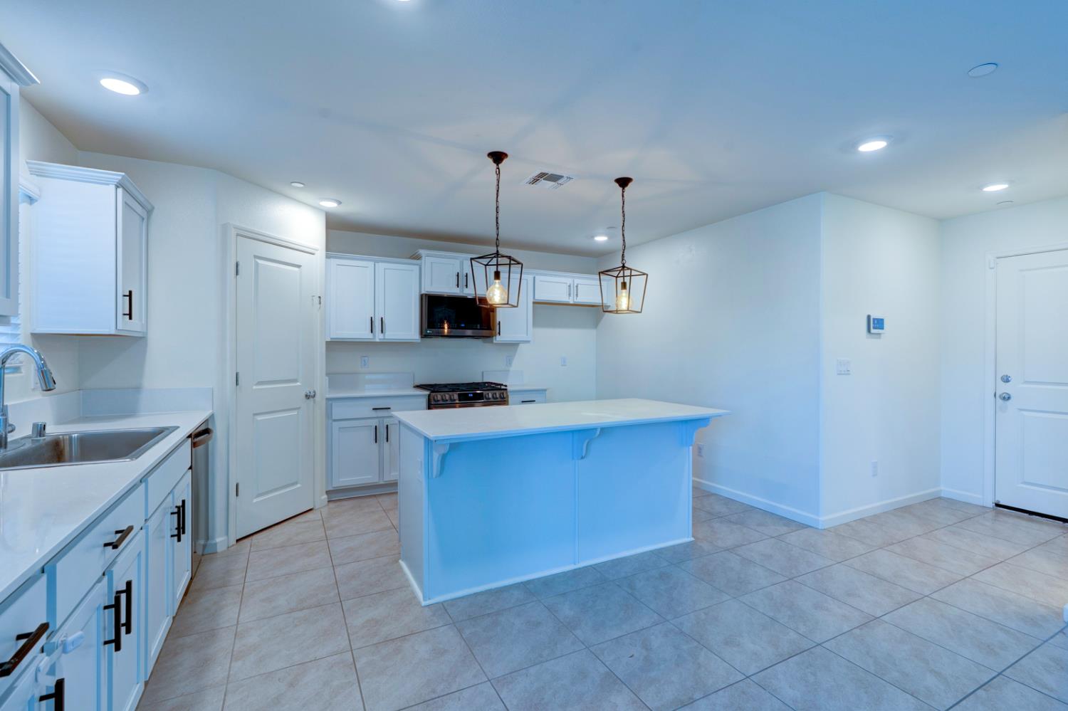 753 Heitz Way Merced, CA 95348 - Photo 28 of 79